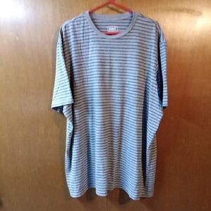 The Foundry Supply Co Gray and Navy Short Sleeve Tee